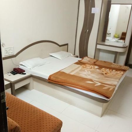 Hotel Sudarshan Nāthdwāra Exterior foto