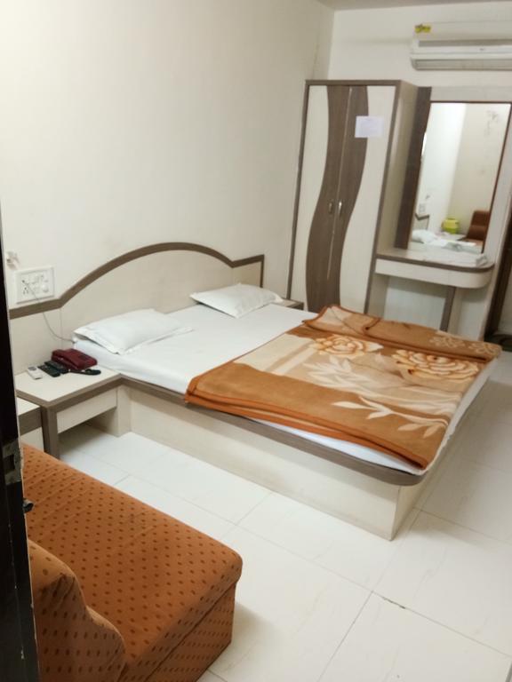 Hotel Sudarshan Nāthdwāra Exterior foto