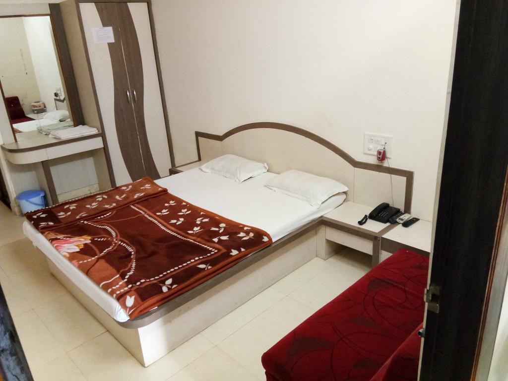 Hotel Sudarshan Nāthdwāra Exterior foto